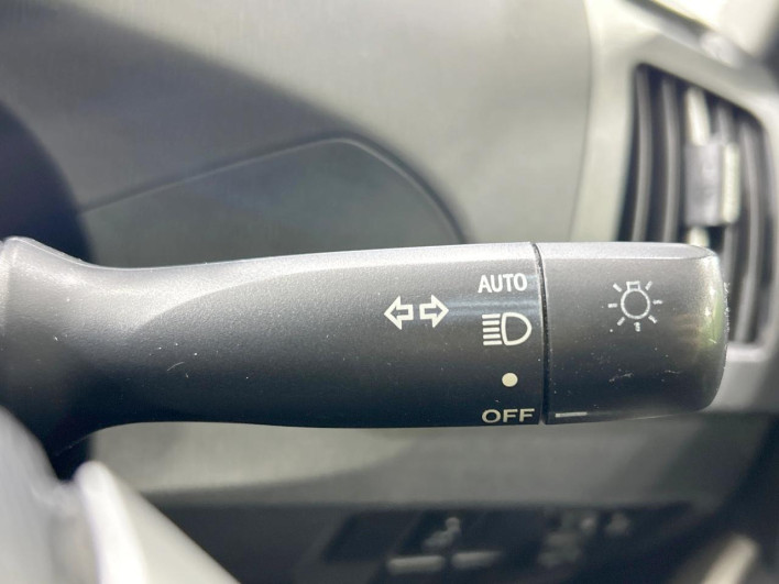 2014 Toyota Prius DAA-ZVW30 (UW-6a0931ec1b478)[28]