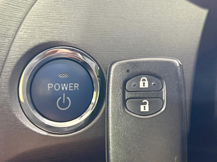 2014 Toyota Prius DAA-ZVW30 (UW-6a0931ec1b478)[25]