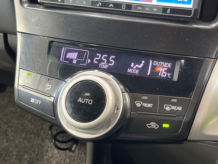 2012 Toyota Prius α DAA-ZVW41W (UW-6a0931ed02ab0)[23]
