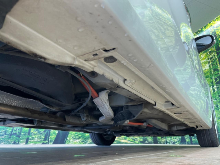 2012 Toyota Prius α DAA-ZVW41W (UW-6a0931ed02ab0)[10]