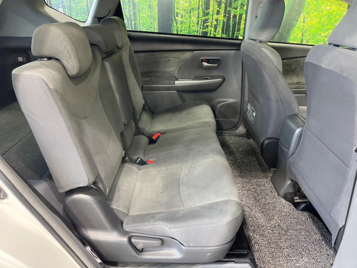 2012 Toyota Prius α DAA-ZVW41W (UW-6a0931ed02ab0)[14]
