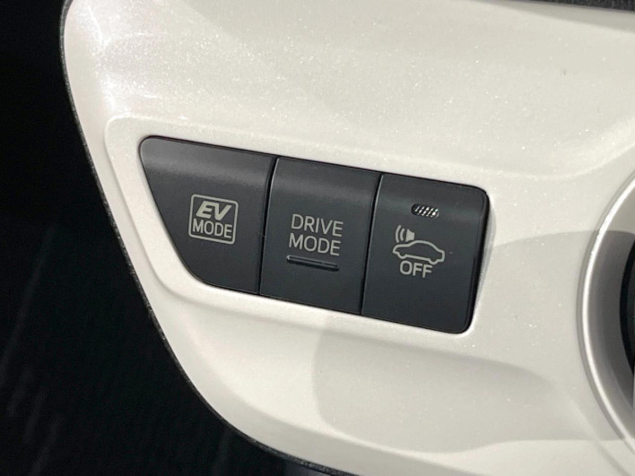 2017 Toyota Prius DAA-ZVW50 (UW-6a0931eed63ce)[24]