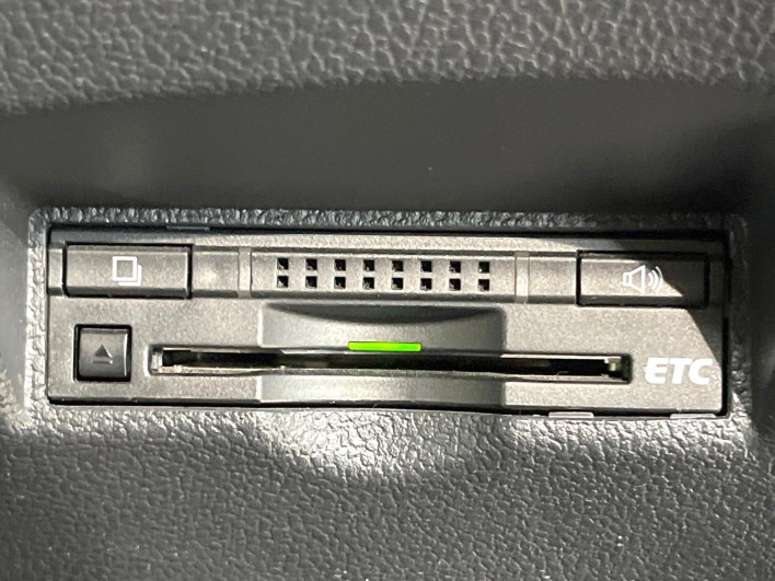 2016 Toyota Prius DAA-ZVW51 (UW-6a0931ef5270d)[29]