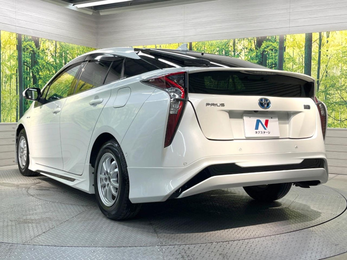 2016 Toyota Prius DAA-ZVW51 (UW-6a0931ef5270d)[8]
