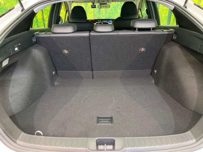 2022 Toyota Prius 6AA-ZVW51 (UW-6a0931f2086f4)[27]