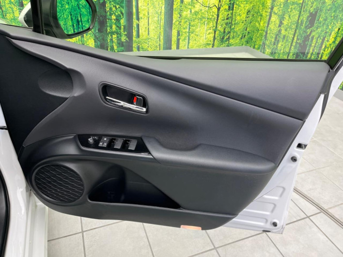 2022 Toyota Prius 6AA-ZVW51 (UW-6a0931f2086f4)[23]
