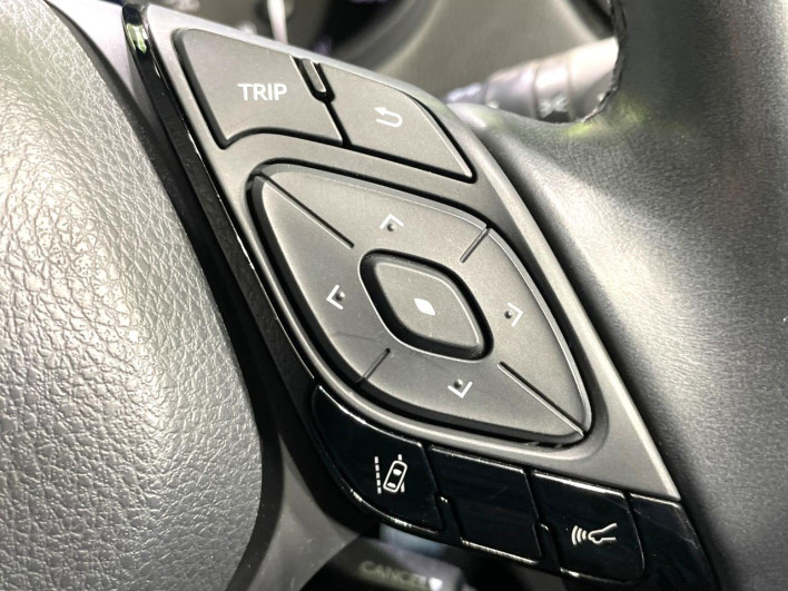 2017 Toyota C-HR DAA-ZYX10 (UW-6a093203d9b5d)[29]