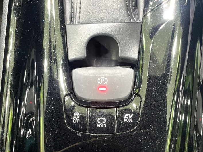 2017 Toyota C-HR DAA-ZYX10 (UW-6a093203d9b5d)[25]