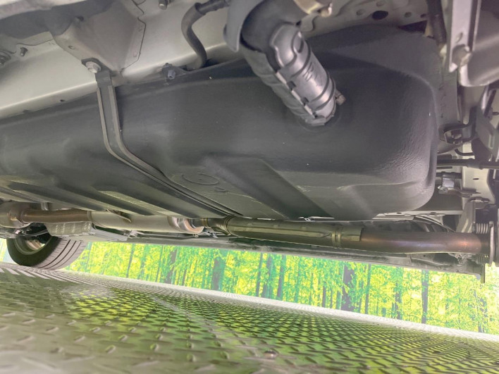 2015 Toyota Estima DBA-ACR50W (UW-6a0a81a074b75)[27]