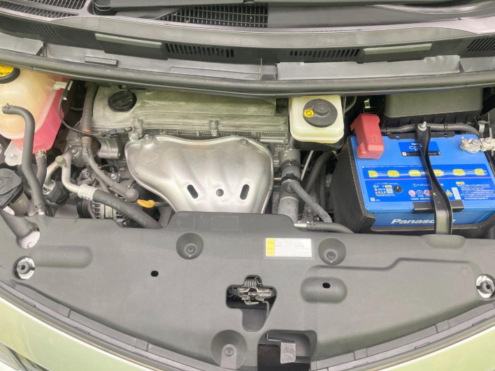 2015 Toyota Estima DBA-ACR50W (UW-6a0a81a074b75)[4]