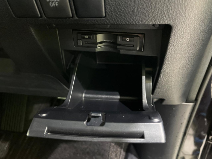 2017 Toyota Vellfire DBA-AGH35W (UW-6a0a81a8d1344)[10]