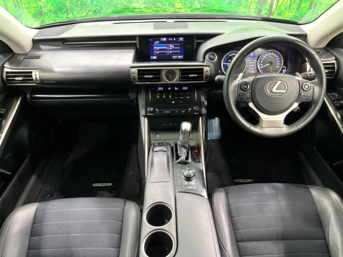 2013 Lexus IS DAA-AVE30 (UW-6a0a81ad739c4)[19]