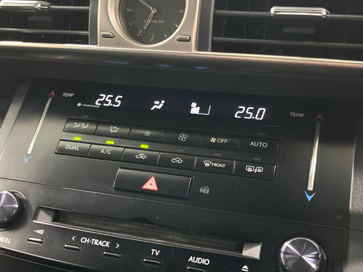 2013 Lexus IS DAA-AVE30 (UW-6a0a81ad739c4)[28]