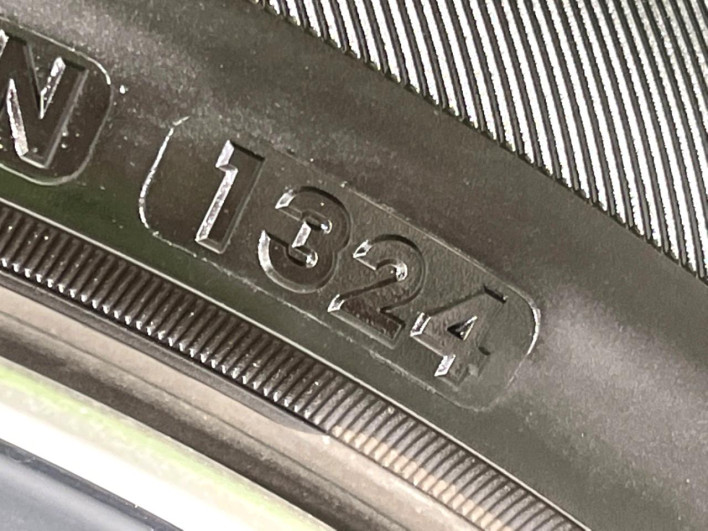 2020 Toyota Camry 6AA-AXVH75 (UW-6a0a81b7c9c23)[11]