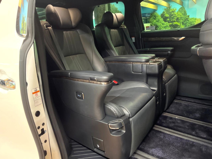 2021 Toyota Alphard Hybrid 6AA-AYH30W (UW-6a0a81b800ddf)[16]