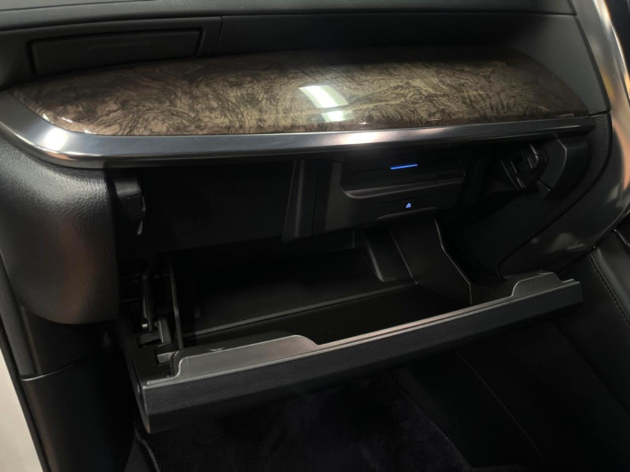 2021 Toyota Alphard Hybrid 6AA-AYH30W (UW-6a0a81b800ddf)[4]