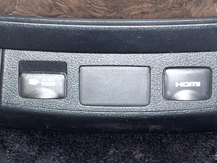 2021 Toyota Alphard Hybrid 6AA-AYH30W (UW-6a0a81b800ddf)[23]