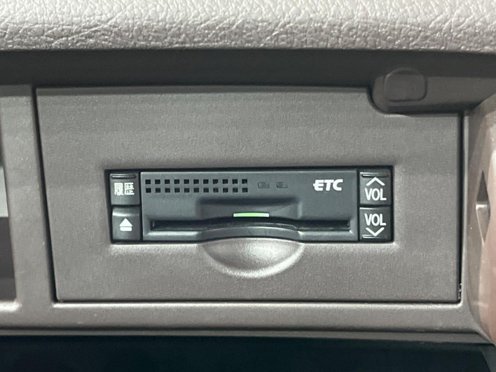 2010 Toyota SAI DAA-AZK10 (UW-6a0a81b8c684d)[23]