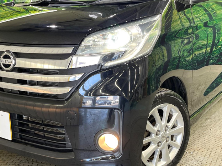 2015 Nissan DAYZ ROOX DBA-B21A (UW-6a0a81bbe076f)[24]