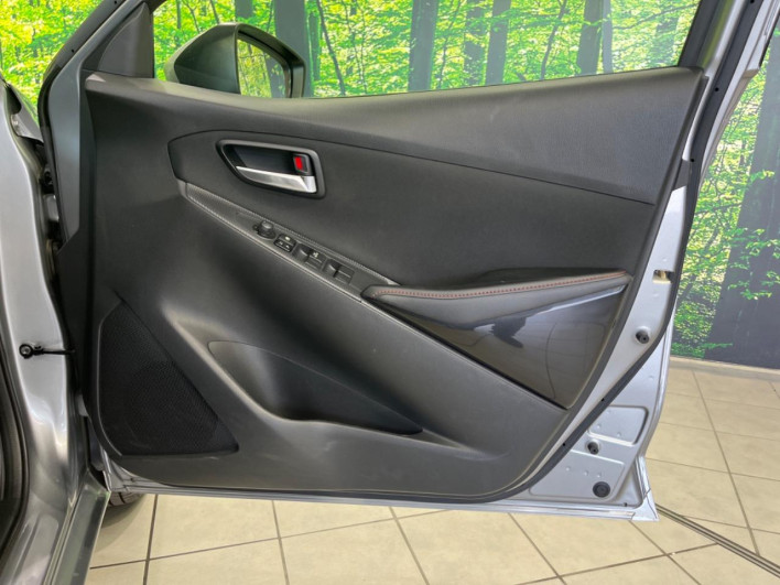 2016 Mazda Demio LDA-DJ5AS (UW-6a0a81d7bc89d)[27]