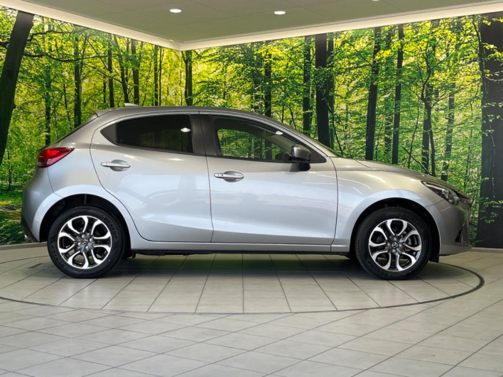 2016 Mazda Demio LDA-DJ5AS (UW-6a0a81d7bc89d)[18]