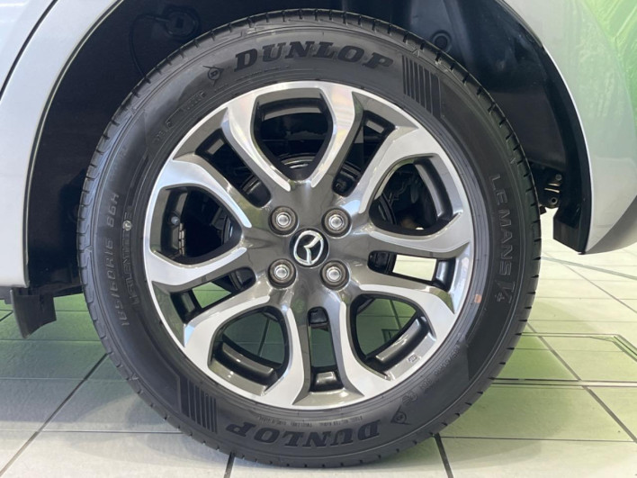 2016 Mazda Demio LDA-DJ5AS (UW-6a0a81d7bc89d)[13]