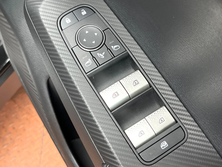 2024 Mitsubishi OUTLANDER PHEV 5LA-GN0W (UW-6a0a81f8457c3)[29]