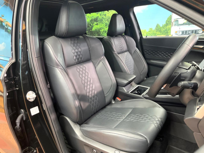 2024 Mitsubishi OUTLANDER PHEV 5LA-GN0W (UW-6a0a81f8457c3)[9]
