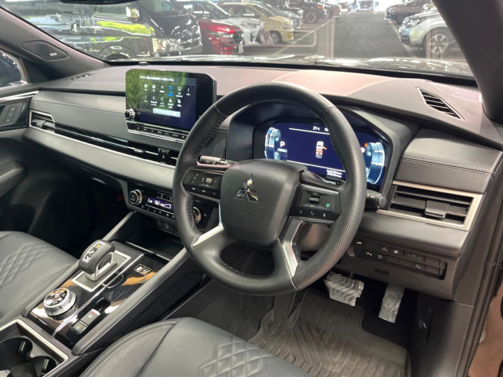 2024 Mitsubishi OUTLANDER PHEV 5LA-GN0W (UW-6a0a81f8457c3)[6]