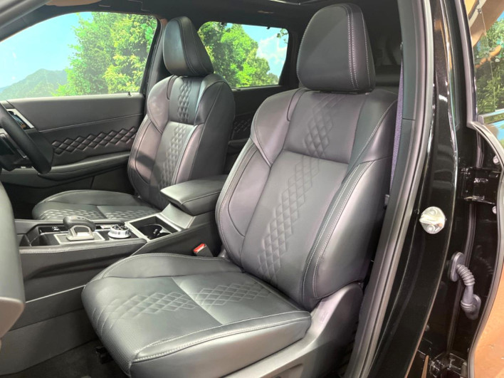 2024 Mitsubishi OUTLANDER PHEV 5LA-GN0W (UW-6a0a81f8457c3)[14]