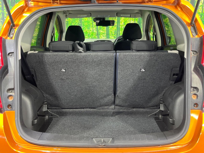 2016 Nissan Note DAA-HE12 (UW-6a0a82060e6af)[12]