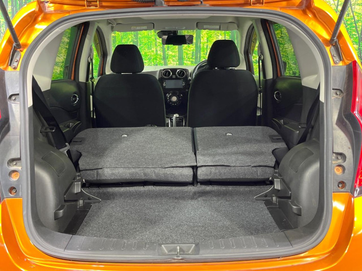 2016 Nissan Note DAA-HE12 (UW-6a0a82060e6af)[11]