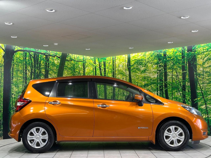 2016 Nissan Note DAA-HE12 (UW-6a0a82060e6af)[18]