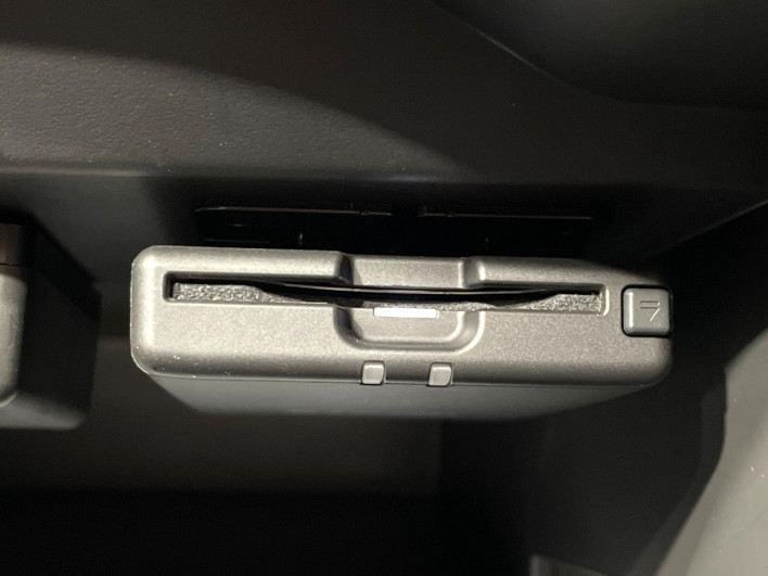 2020 Nissan Note DAA-HE12 (UW-6a0a82083d0bd)[22]