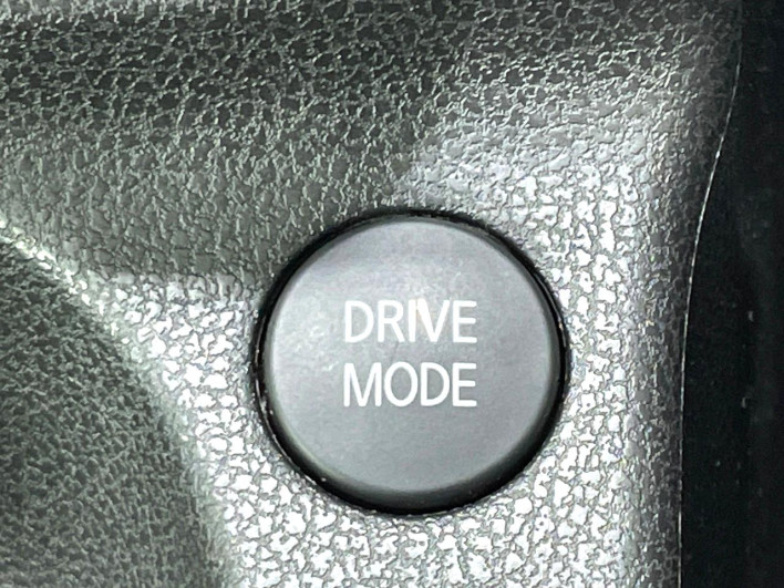 2020 Nissan Note DAA-HE12 (UW-6a0a82083d0bd)[26]