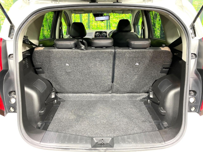 2020 Nissan Note DAA-HE12 (UW-6a0a82083d0bd)[15]