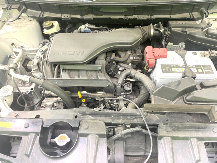 2014 Nissan X-Trail DBA-NT32 (UW-6a0a8213e8d5a)[4]