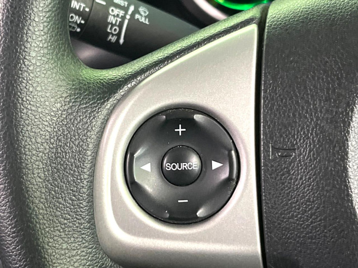 2014 Honda N-BOX DBA-JF1 (UW-6a0a821f9469b)[26]