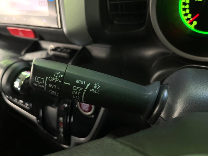 2014 Honda N-BOX DBA-JF1 (UW-6a0a821f9469b)[21]