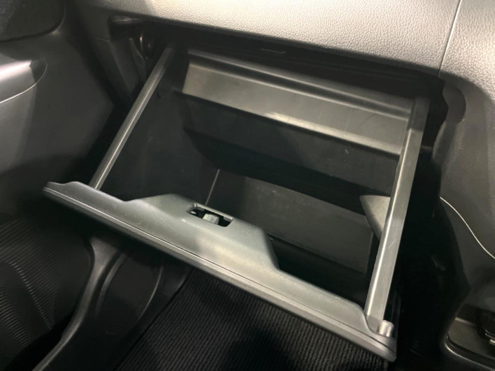 2015 Honda N-BOX CUSTOM DBA-JF1 (UW-6a0a82205d593)[22]