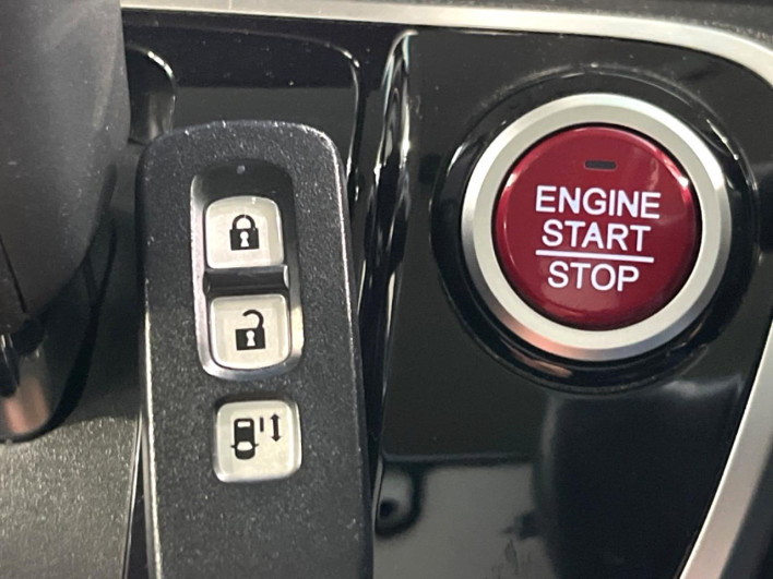 2015 Honda N-BOX CUSTOM DBA-JF1 (UW-6a0a82205d593)[28]