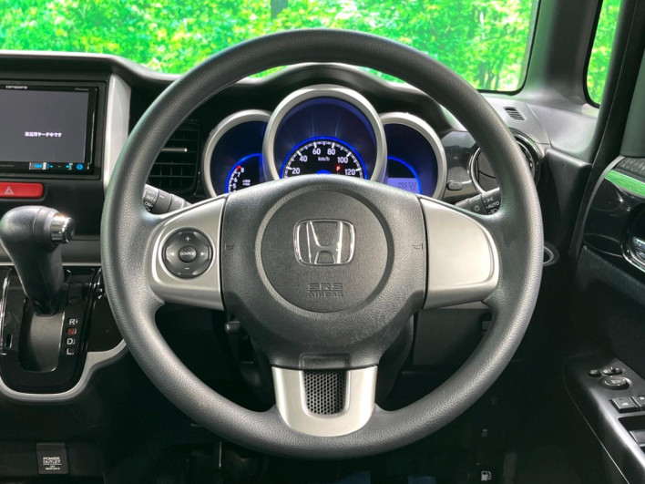 2015 Honda N-BOX CUSTOM DBA-JF1 (UW-6a0a82205d593)[20]