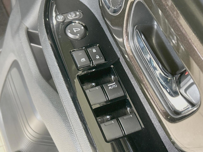 2020 Honda N-BOX CUSTOM 6BA-JF3 (UW-6a0a822607090)[17]