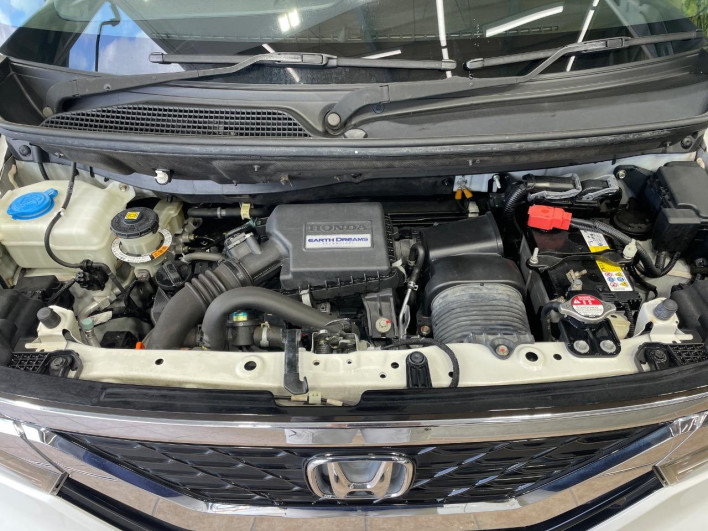 2019 Honda N-BOX CUSTOM DBA-JF3 (UW-6a0a822790617)[19]