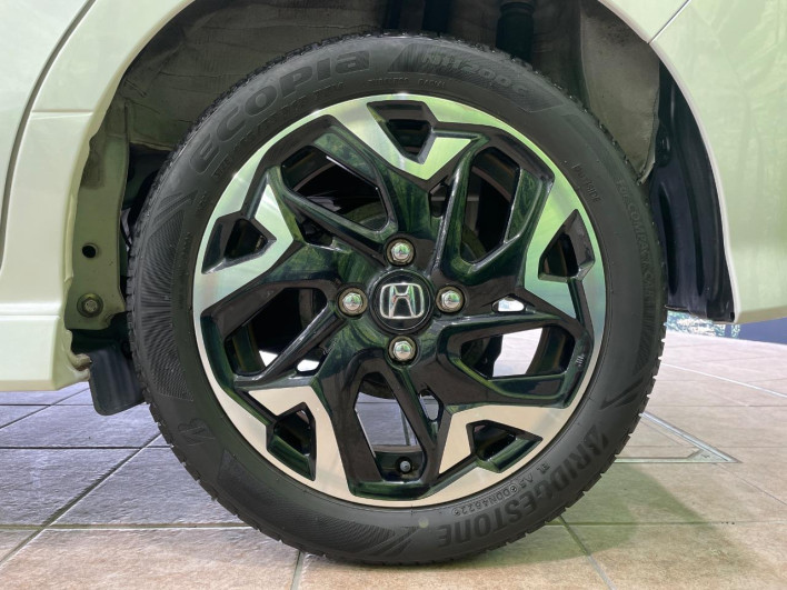 2019 Honda N-BOX CUSTOM DBA-JF3 (UW-6a0a822790617)[14]