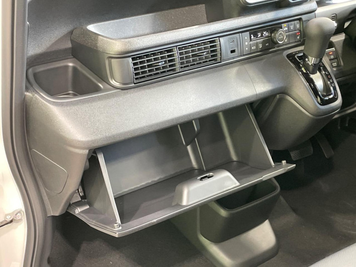 2026 Honda N-BOX CUSTOM 6BA-JF5 (UW-6a0a822f63f0b)[23]