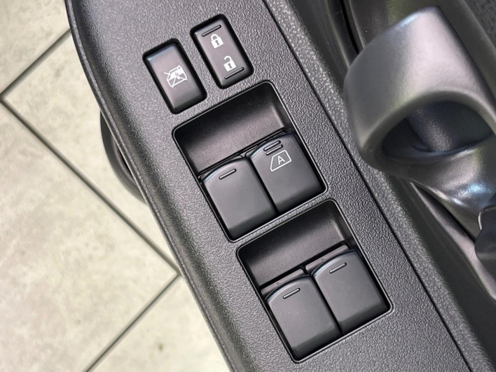 2018 Nissan March DBA-K13 (UW-6a0a8236816b2)[6]