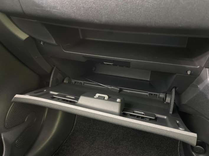 2018 Nissan March DBA-K13 (UW-6a0a8236816b2)[15]