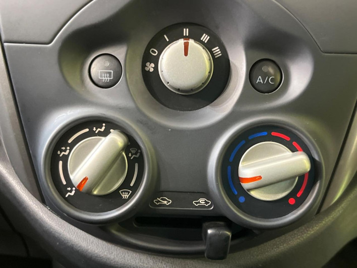 2018 Nissan March DBA-K13 (UW-6a0a8236816b2)[14]