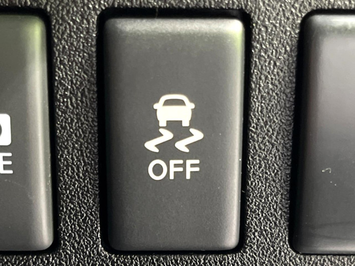 2013 Nissan Dualis DBA-KNJ10 (UW-6a0a824125286)[20]